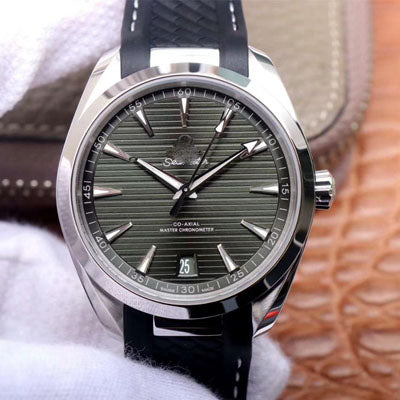 REPLICA SEAMASTER 220.13.41.21.10.001 VS FACTORY GREEN DIAL