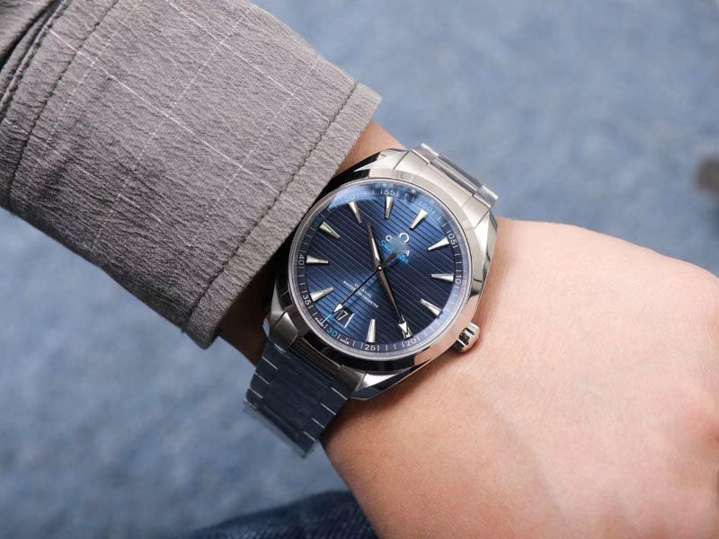 REPLICA SEAMASTER 220.10.41.21.03.001 VS FACTORY BLUE DIAL