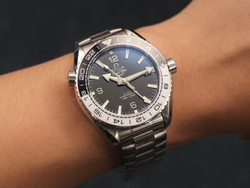 REPLICA SEAMASTER PLANET OCEAN 600M CO‑AXIAL MASTER CHRONOMETER GMT 215.30.44.22.01.001 43.5MM VS FACTORY