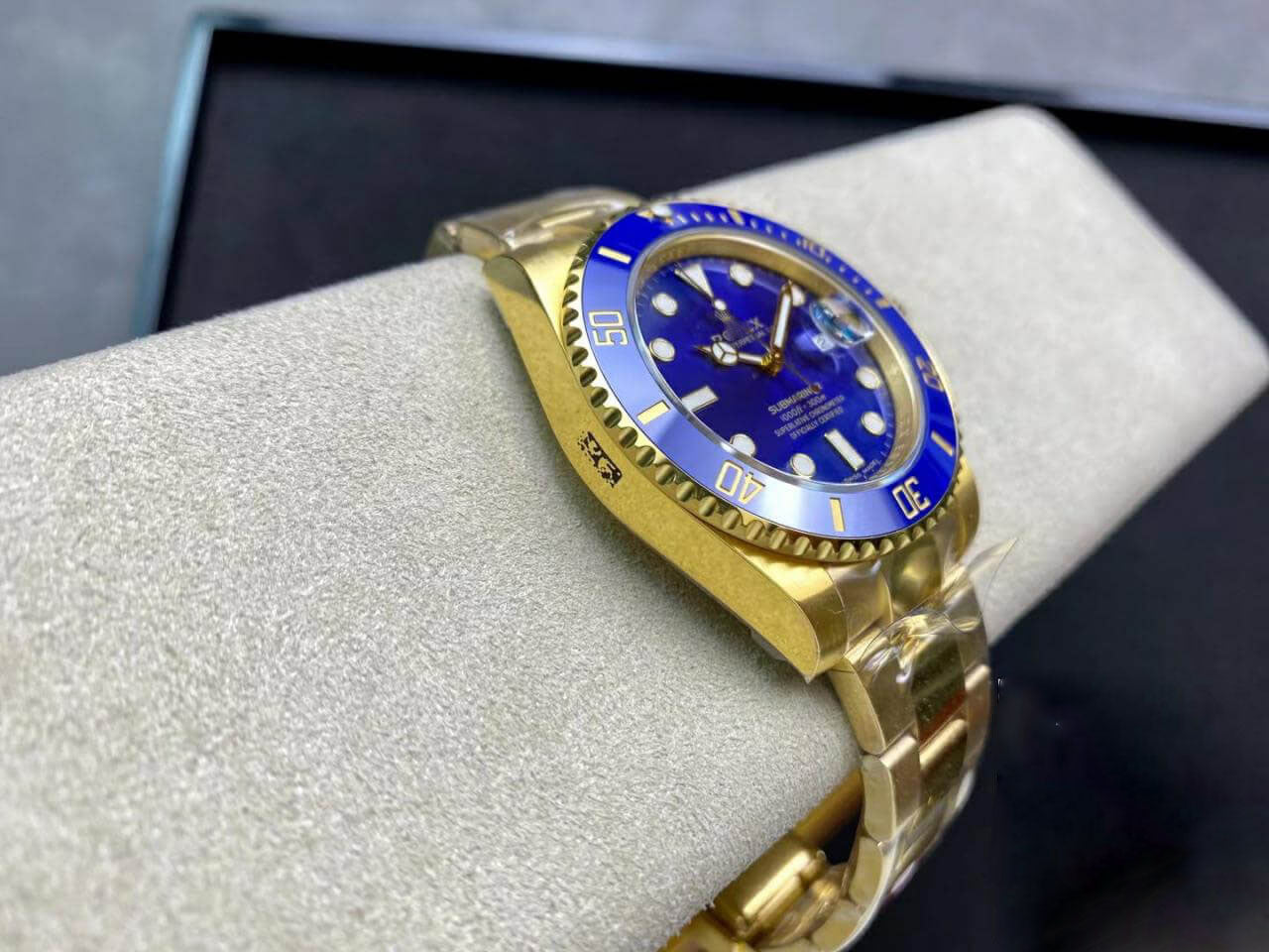 REPLICA SUBMARINER M116618LB-0003 VS FACTORY GOLD STRAP