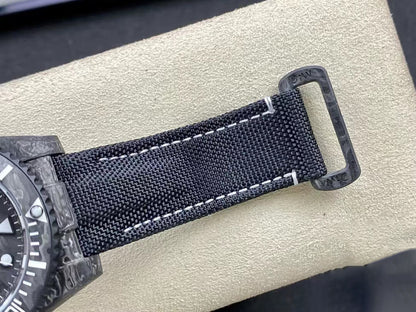 REPLICA SUBMARINER VS FACTORY CARBON FIBER CASE