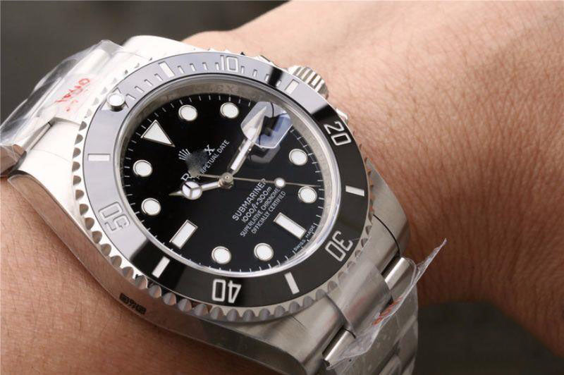 REPLICA SUBMARINER 114060 300M NOOB FACTORY V9 VERSION BLACK DIAL